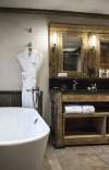 La Bouitte Augustine Luxury Suite Bathroom